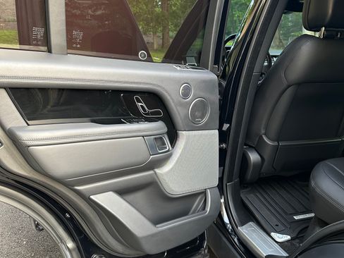 Used 2018 Land Rover Range Rover HSE AWD/4WD image 8