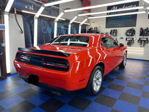 Used 2023 Dodge Challenger SXT image 2