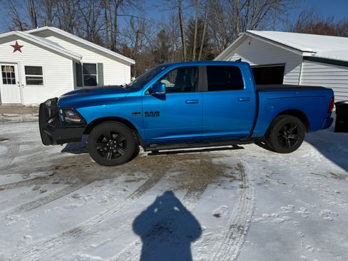 Used 2018 RAM 1500 Sport w/ Hydro Blue Sport Package image 4