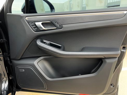 Used 2018 Porsche Macan GTS image 24