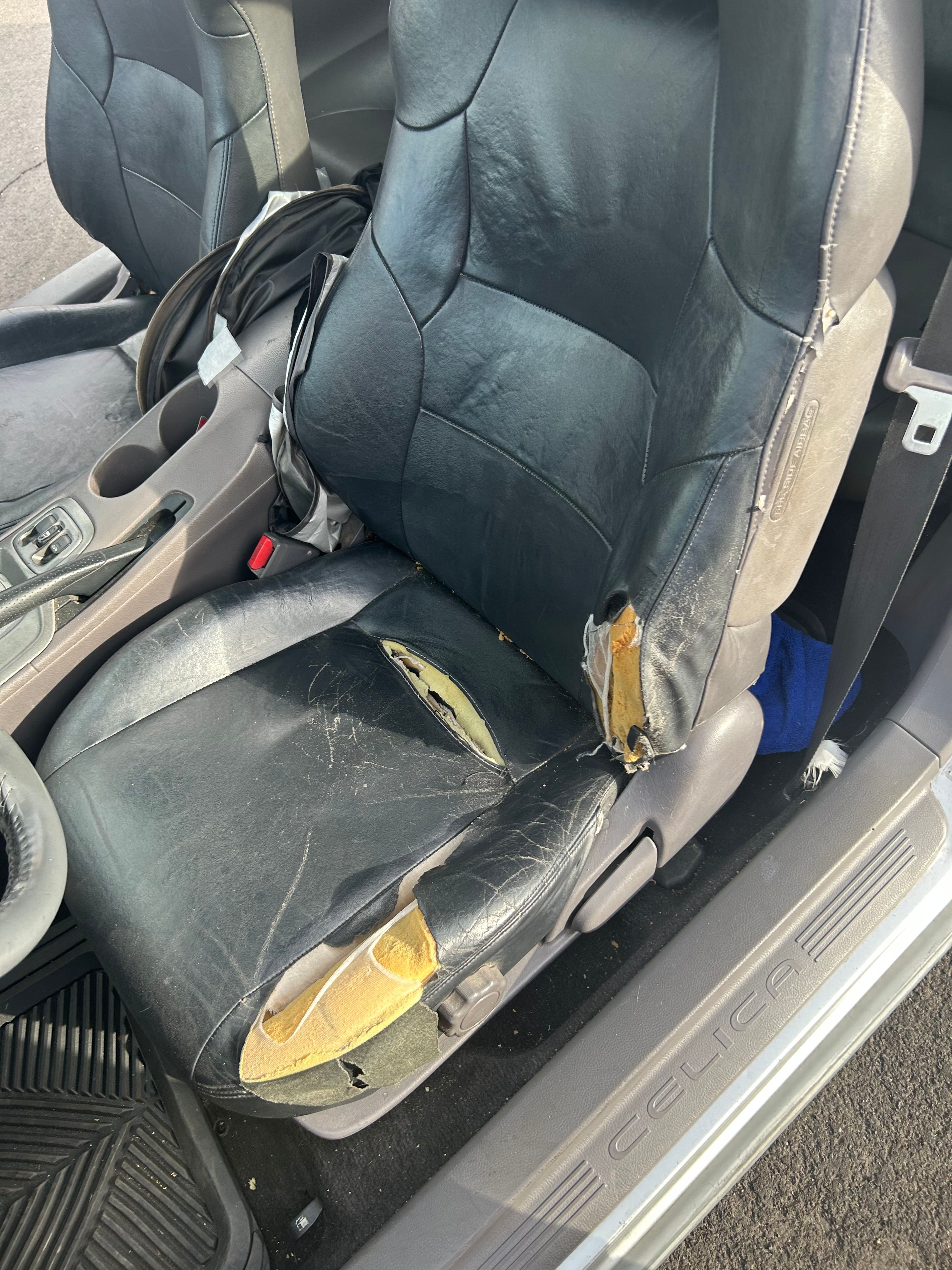 Used 2000 Toyota Celica GT FWD image 9