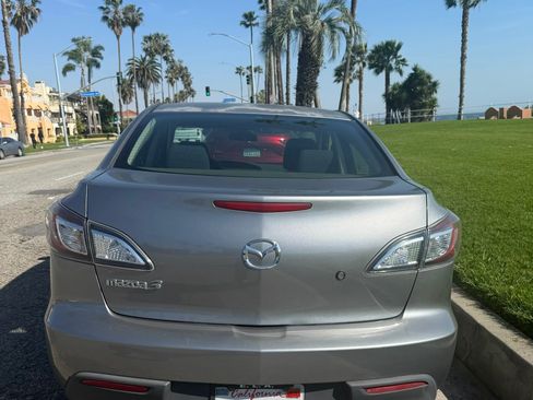 Used 2010 MAZDA MAZDA3 i Sport image 5