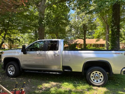 Used 2021 Chevrolet Silverado 2500 LT w/ Convenience Package AWD/4WD image 12