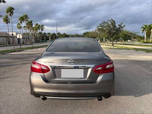 Used 2018 Nissan Altima 2.5 S w/ S Convenience Package image 17