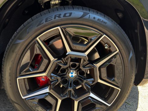 Used 2023 BMW XM w/ M Driver's Package AWD/4WD image 21