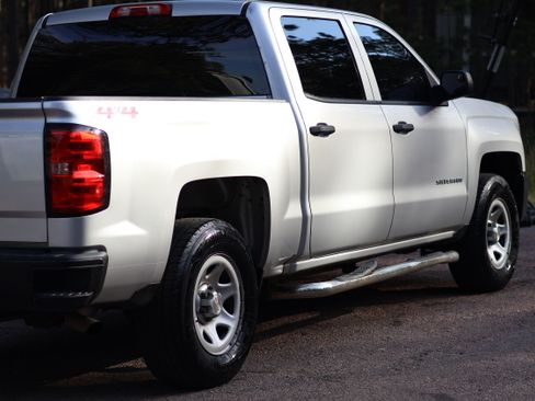 Used 2018 Chevrolet Silverado 1500 W/T w/ Trailering Package AWD/4WD image 5