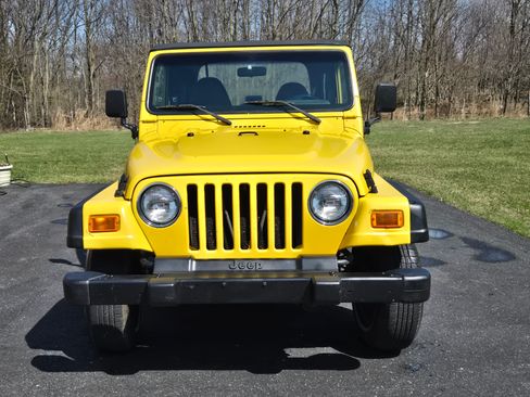 Used 2000 Jeep Wrangler Sport image 5
