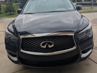Used 2016 INFINITI QX60 AWD w/ Premium Package