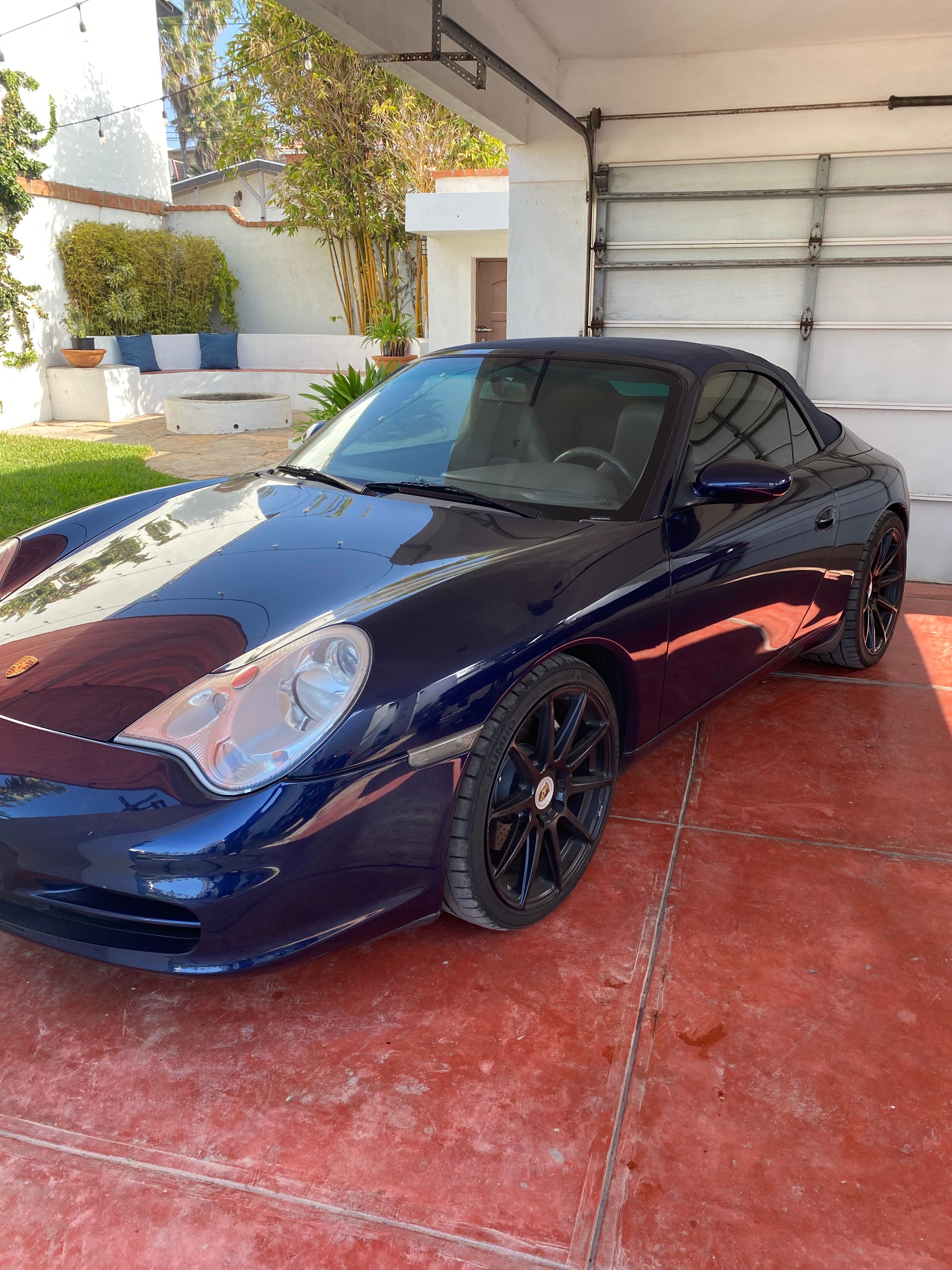 Used 2002 Porsche 911 Carrera 4 AWD/4WD image 1