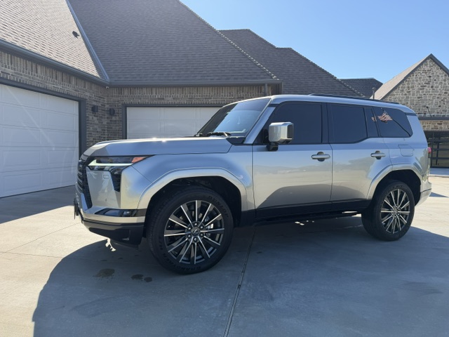 Used 2025 Lexus GX 550 w/ Accessory Package (Z1) AWD/4WD image 1