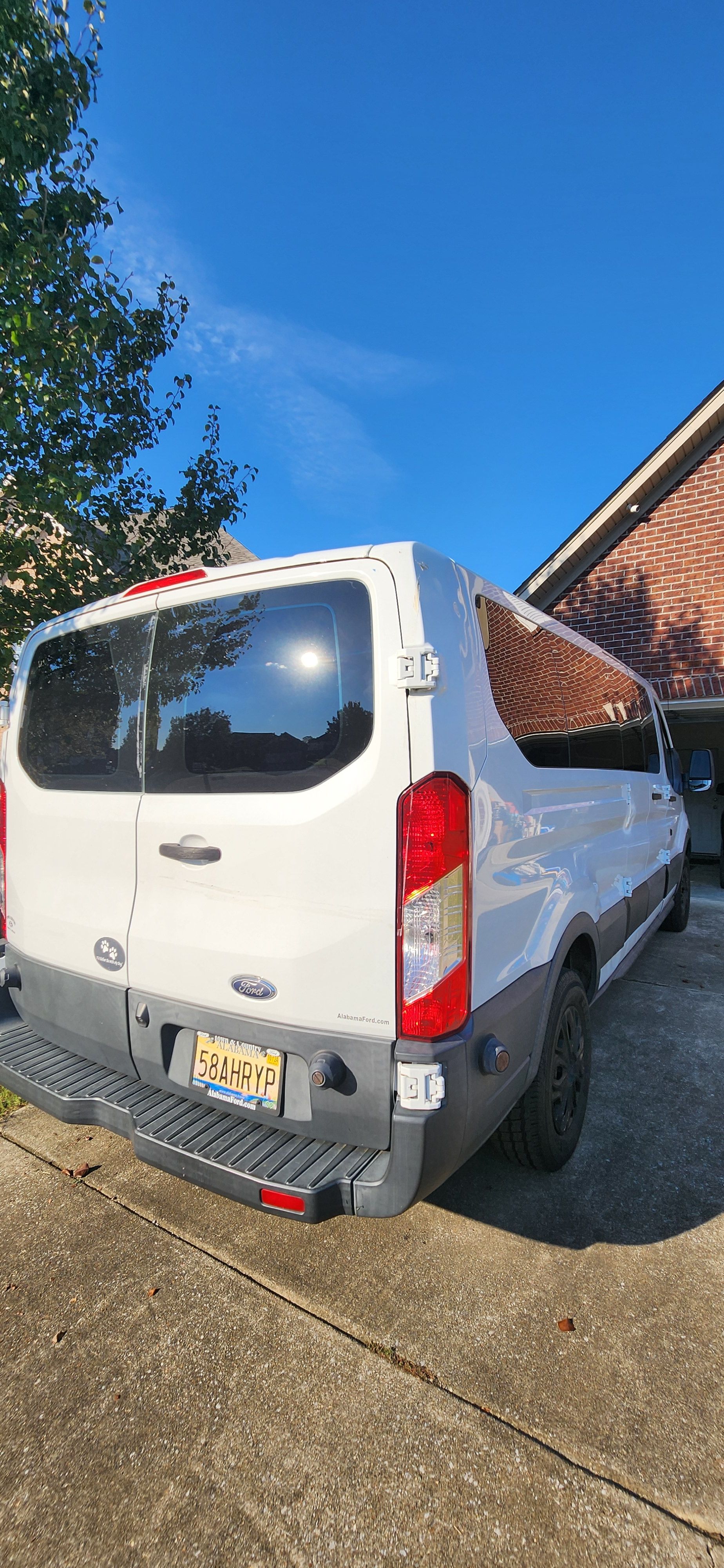 Used 2017 Ford Transit 350 XLT RWD image 4