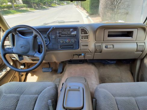 Used 1997 Chevrolet Silverado 2500 2WD Extended Cab w/ Preferred Equipment Group 2 image 18