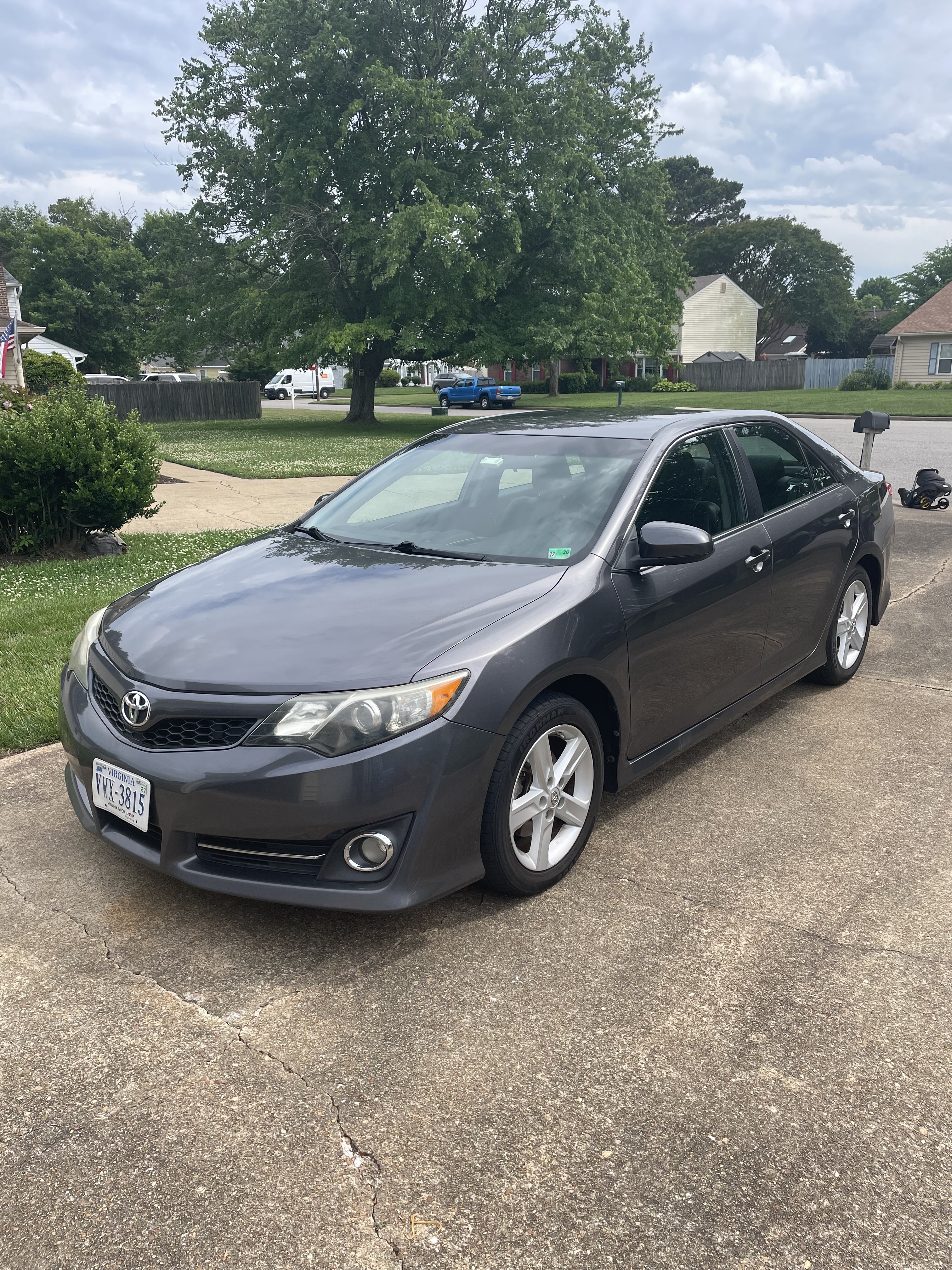Used 2014 Toyota Camry SE w/ Fleet Convenience Package FWD image 1