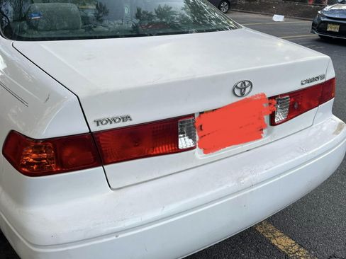 Used 2000 Toyota Camry CE image 2