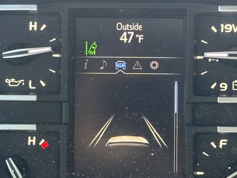 Used 2021 Toyota Tundra SR5 w/ TRD Off-Road Package image 10