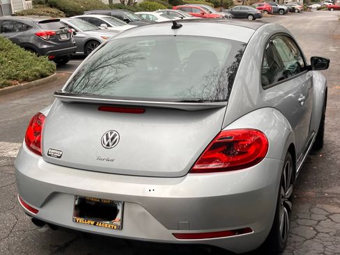Used 2014 Volkswagen Beetle R-Line image 6