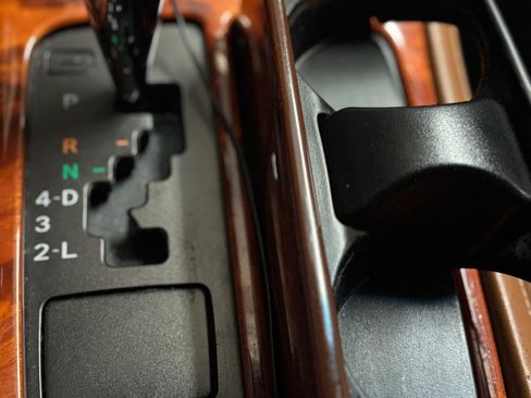 Used 2003 Lexus SC 430 Convertible image 9