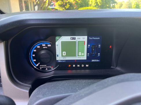 Used 2023 Ford Bronco Outer Banks AWD/4WD image 11