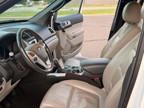 Used 2013 Ford Explorer Limited AWD/4WD image 9