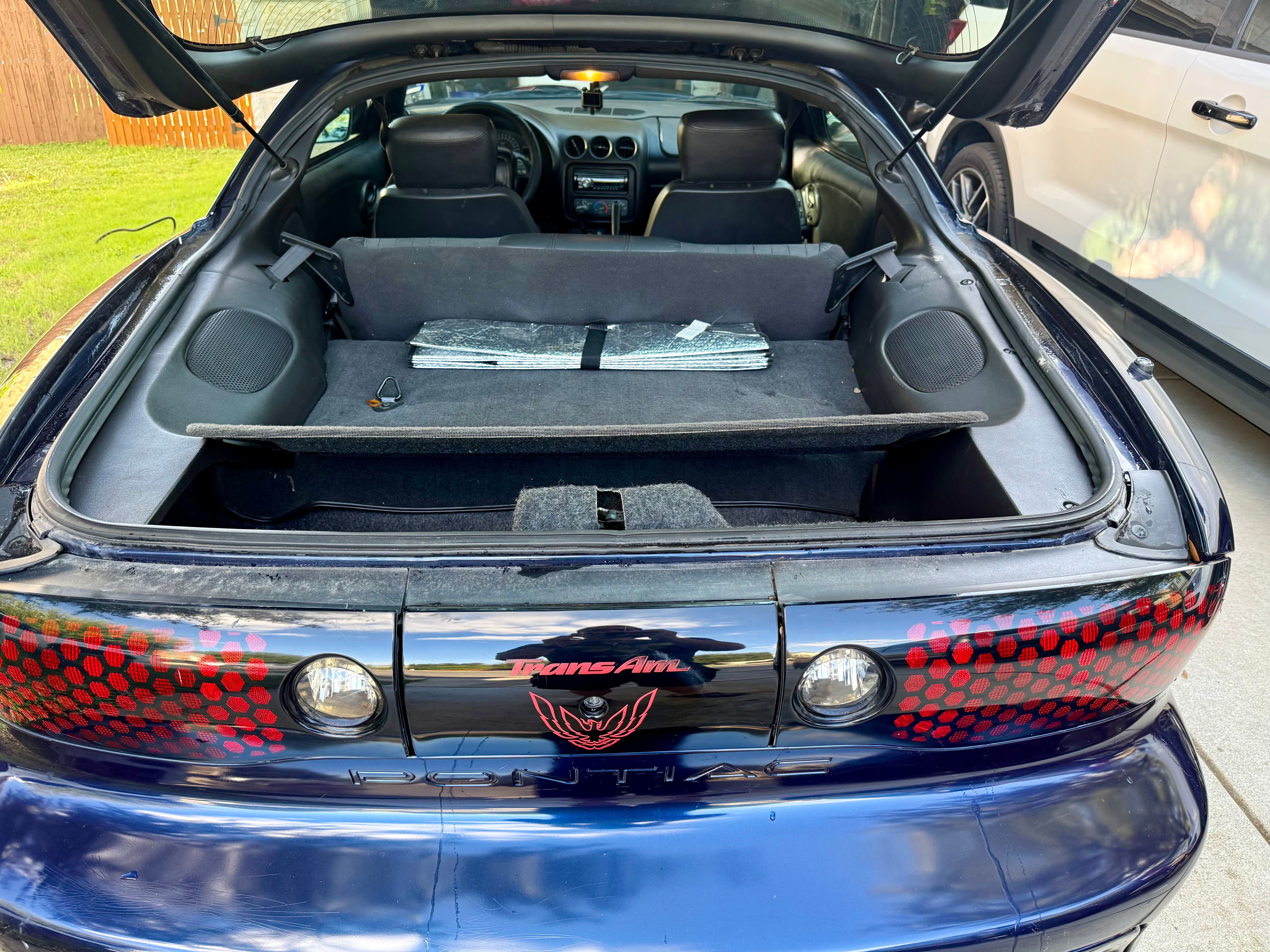 Used 2000 Pontiac Firebird Formula w/ Security Pkg RWD image 13