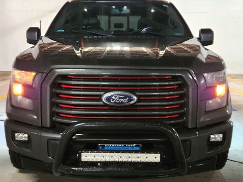 Used 2017 Ford F150 Lariat image 1