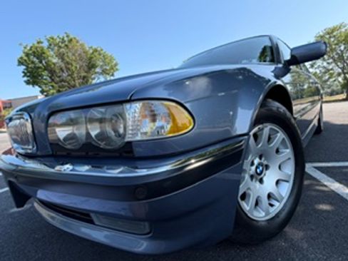 Used 2001 BMW 740iL RWD image 24