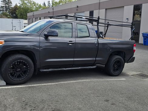 Used 2014 Toyota Tundra SR image 1