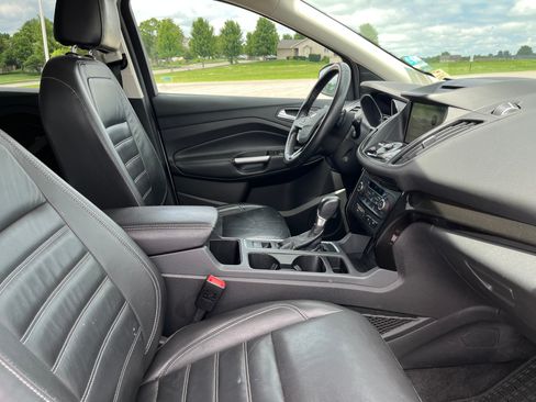 Used 2017 Ford Escape Titanium AWD/4WD image 26