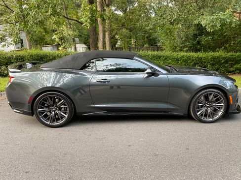 Used 2017 Chevrolet Camaro ZL1 image 31