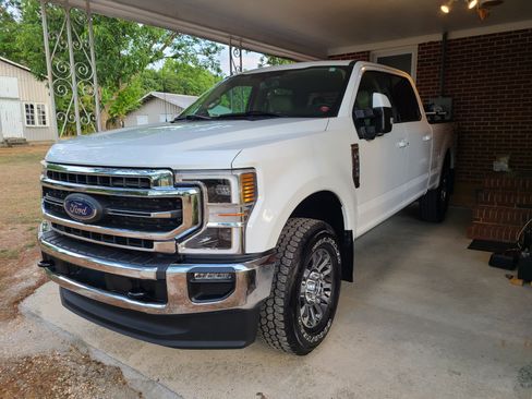 Used 2021 Ford F250 Lariat w/ Lariat Ultimate Package image 8