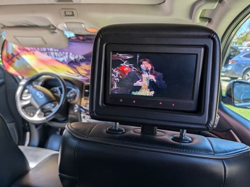 Used 2013 INFINITI JX35 35 Sport Utility 4D w/ Premium Pkg image 6