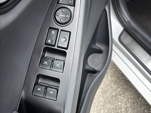 Used 2019 Hyundai Ioniq Limited FWD image 20