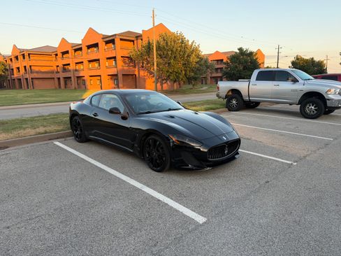 Used 2012 Maserati GranTurismo MC RWD image 2
