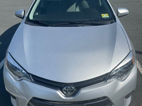 Used 2015 Toyota Corolla LE FWD image 1