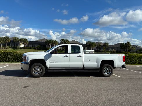Used 2018 Chevrolet Silverado 2500 W/T w/ WT Fleet Convenience Package AWD/4WD image 5