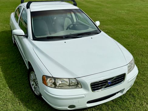 Used 2005 Volvo S60 2.4 image 9