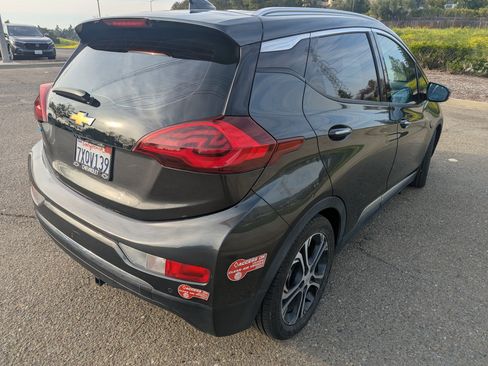 Used 2017 Chevrolet Bolt Premier w/ Driver Confidence II Package image 6