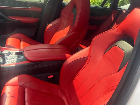 Used 2017 BMW X6 M image 8