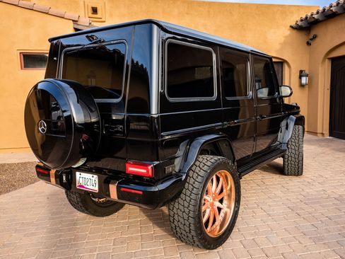 Used 2015 Mercedes-Benz G 550 image 2
