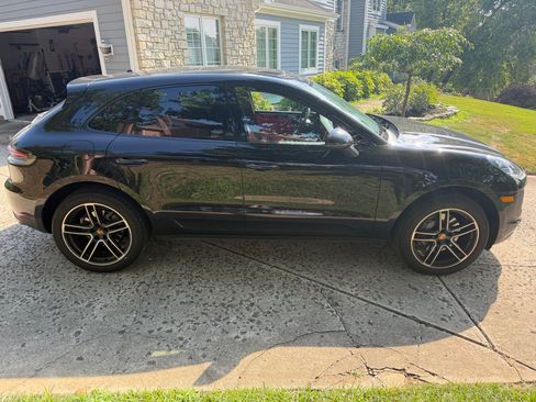 Used 2020 Porsche Macan S AWD/4WD image 2