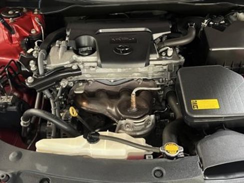 Used 2013 Toyota Camry LE image 6