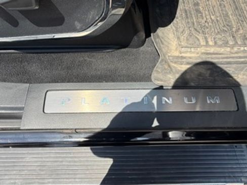 Used 2023 Ford F250 Platinum AWD/4WD image 10