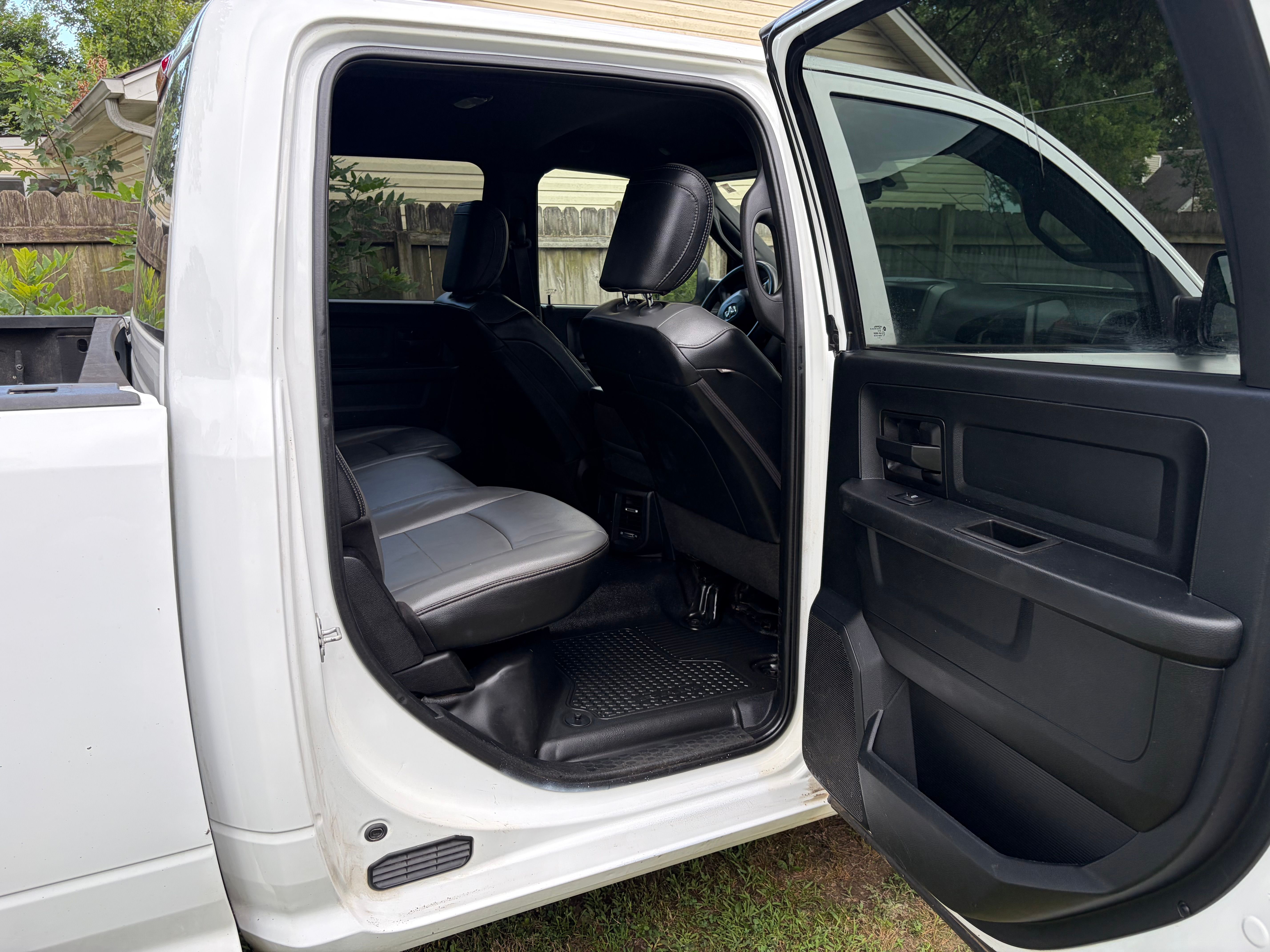 Used 2021 RAM 2500 Tradesman RWD image 13