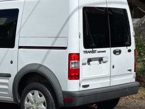 Used 2012 Ford Transit Connect XL FWD image 16