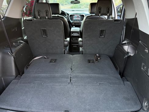 Used 2018 GMC Acadia SLT image 12