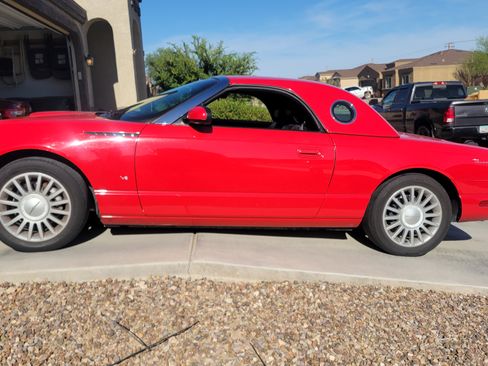 Used 2004 Ford Thunderbird image 6