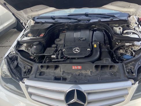 Used 2013 Mercedes-Benz C 250 Sedan image 8