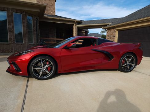Used 2021 Chevrolet Corvette Stingray Premium Conv w/ Z51 Performance Package image 4