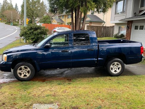 Used 2006 Dodge Dakota SLT image 1