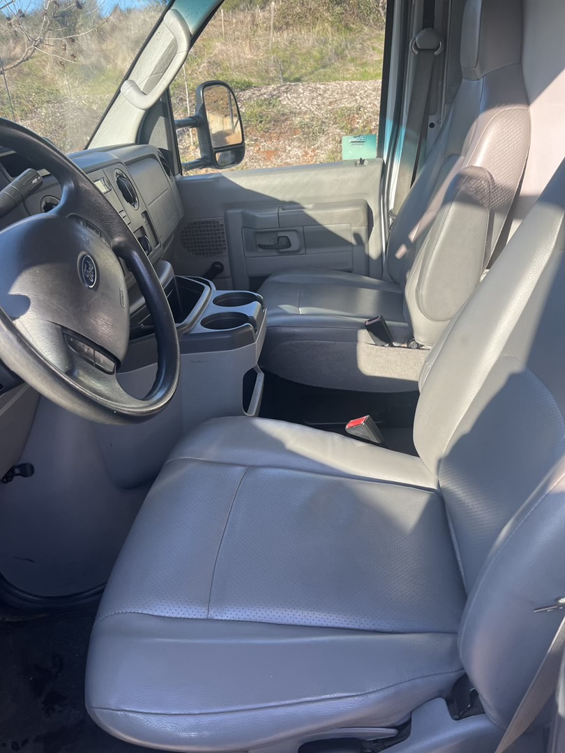 Used 2014 Ford E-350 and Econoline 350 Super Duty RWD image 8